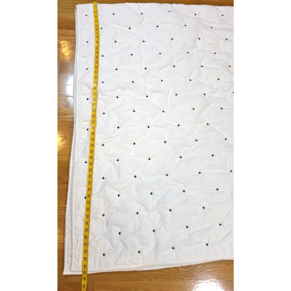 Brooklinen Black Lorimer Lightweight Quilt Queen White Black Cross Stitch Cotton